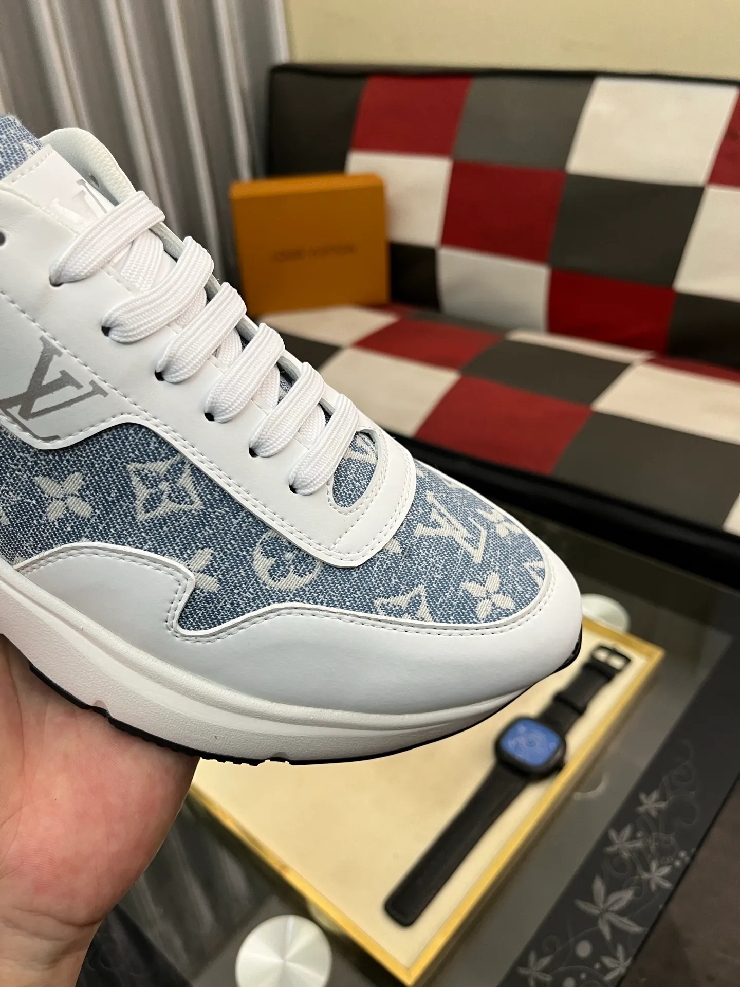 Men's shoes 💰458⌚️⌚️【LOUlS VUlTTON】Louis Vuitton ~ unique and casual style. LV counter purchasing 🏃casual shoes😍😍 are on sale at the men's counter at the same time. Italian imported brands select top-layer Italian cowhide. 🐑Sheepskin lining (refuses to discolor and grind feet) Sole: Original sole specially provided by the original factory 🎬Better in kind Code number: 38-444⃣️Color selection
